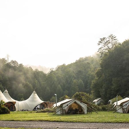 Hotel Under Canvas Great Smoky Mountains Pigeon Forge Exterior foto